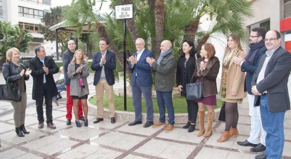La calle Rafael Gómez Sánchez de Torremolinos pasa a denominarse avenida de la Libertad