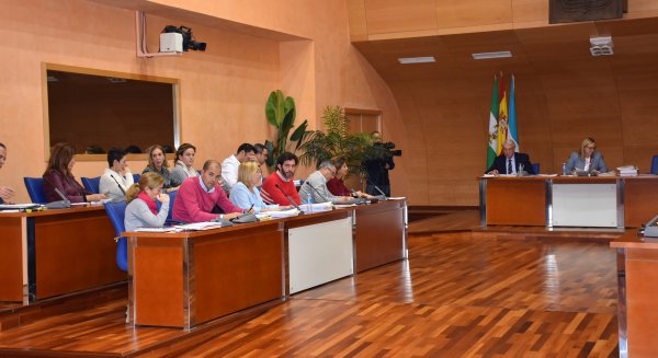 Fuengirola aprueba su presupuesto que contempla 83,6 millones en ingresos y un balance positivo 7,7 millones