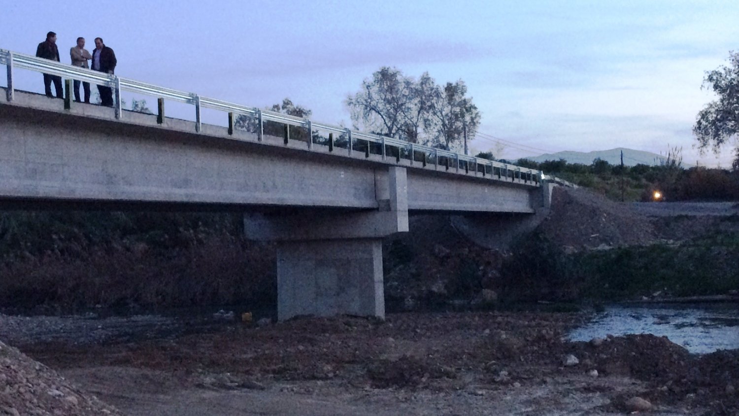 Abierto al tráfico el nuevo puente del Camino de Villalón
