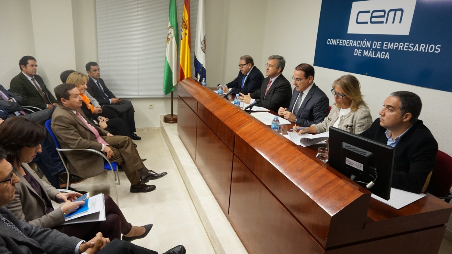 Urbano (PP) advierte de que al crecimiento le viene bien 