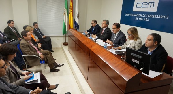 Urbano (PP) advierte de que al crecimiento le viene bien 