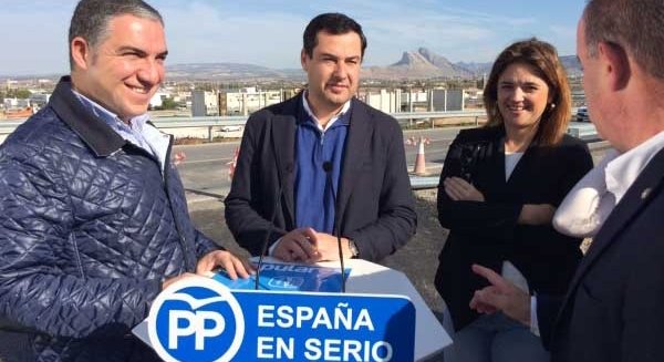Bendodo fija como compromisos ferroviarios del PP la conexión AVE con Sevilla y Granada y el tren hasta Marbella y Estepona