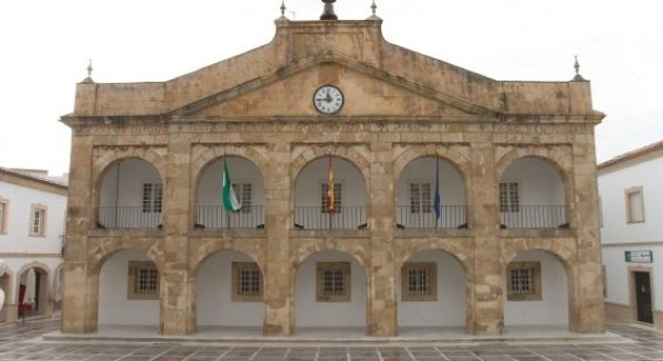 CCOO denuncia que el Ayuntamiento de Cortes de la Frontera no paga a sus trabajadores