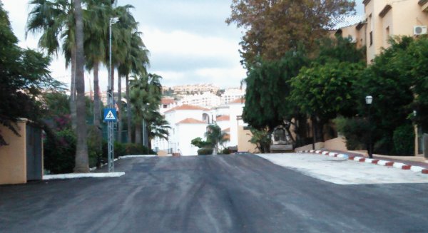 Mijas emplea 20.000 euros del remanente del Plan de Asfaltado en pavimentar zonas de Riviera del Sol