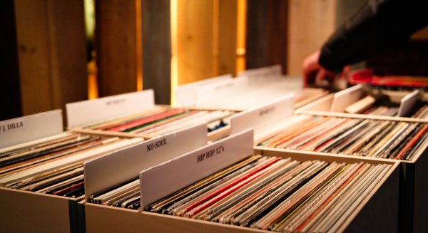 La Feria del Vinilo se une este fin de semana al festival de foodtrucks en Torremolinos