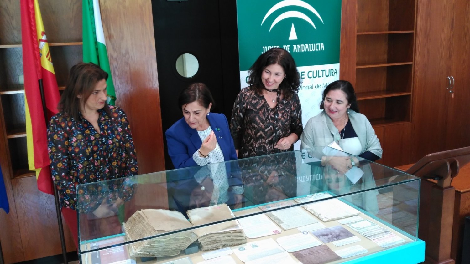 El Archivo Histórico Provincial expone documentos sobre el uso de timbres y papel de sellado