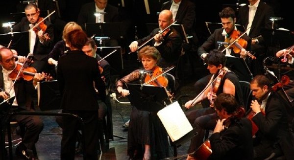La Orquesta Filarmónica de Málaga vuelve al auditorio Edgar Neville con el director Manuel Hernández