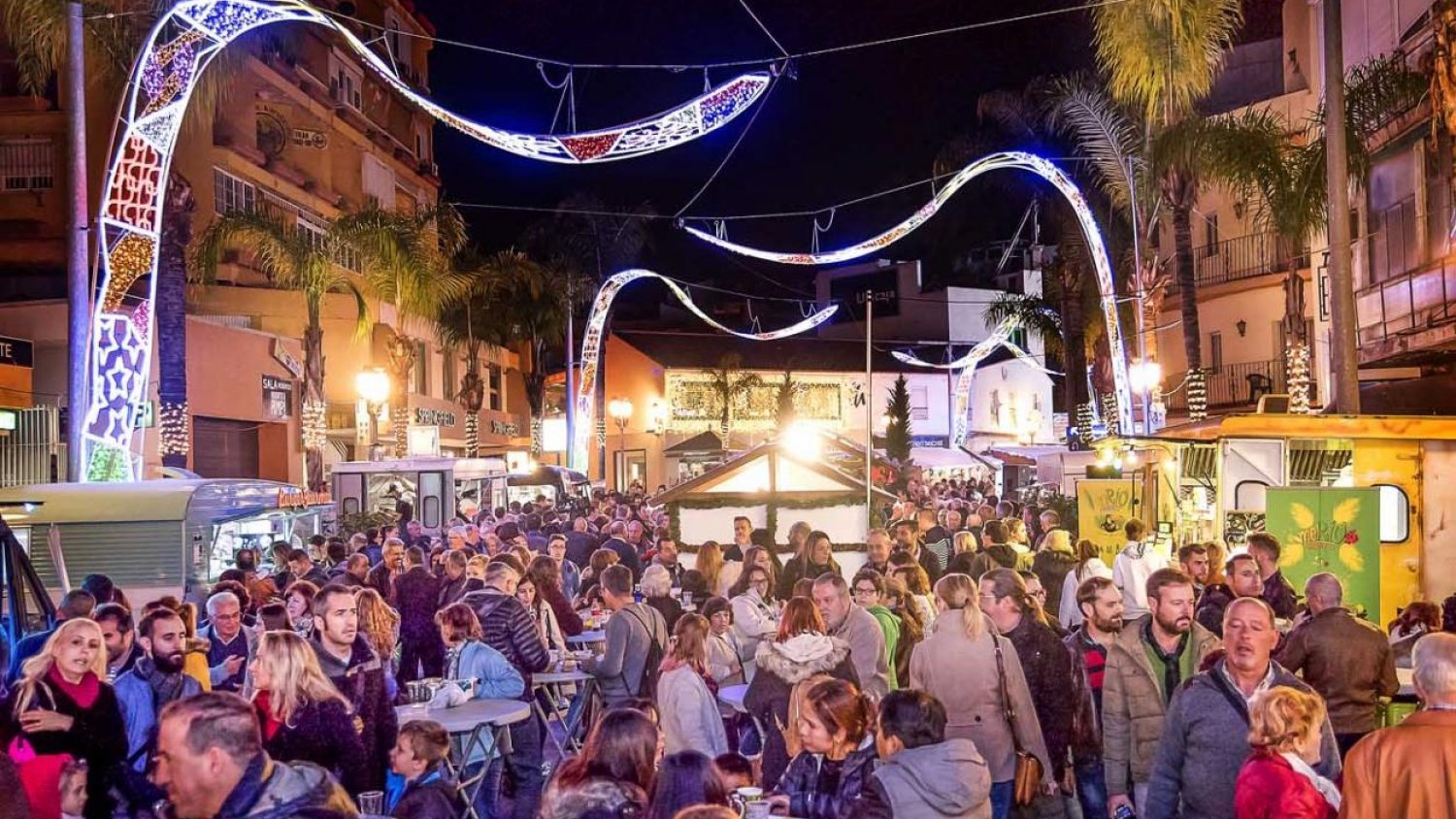 La feria gastronómica de 'foodtrucks' permanecerá en Torremolinos hasta el próximo domingo