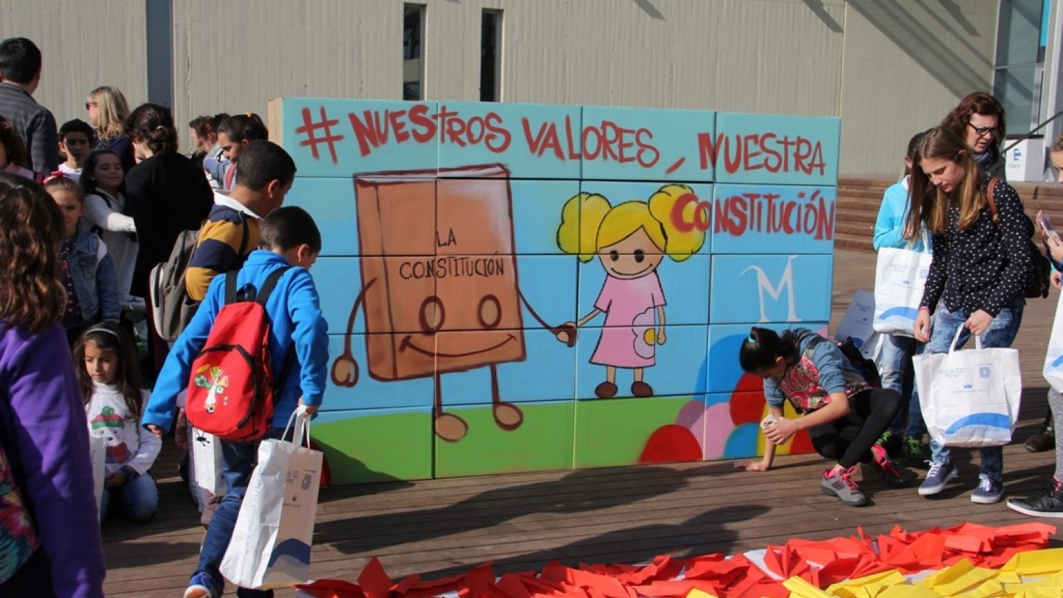 Medio centenar de alumnos de Riogordo participan en el pleno infantil de Diputación con motivo del Día de la Constitución