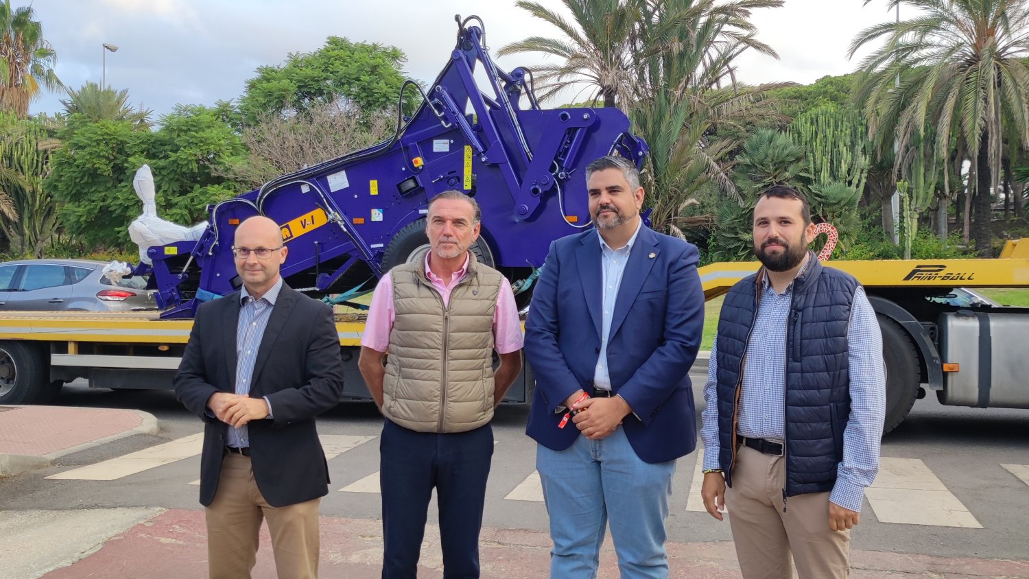 La Mancomunidad entrega a Mijas  una cribadora para las playas