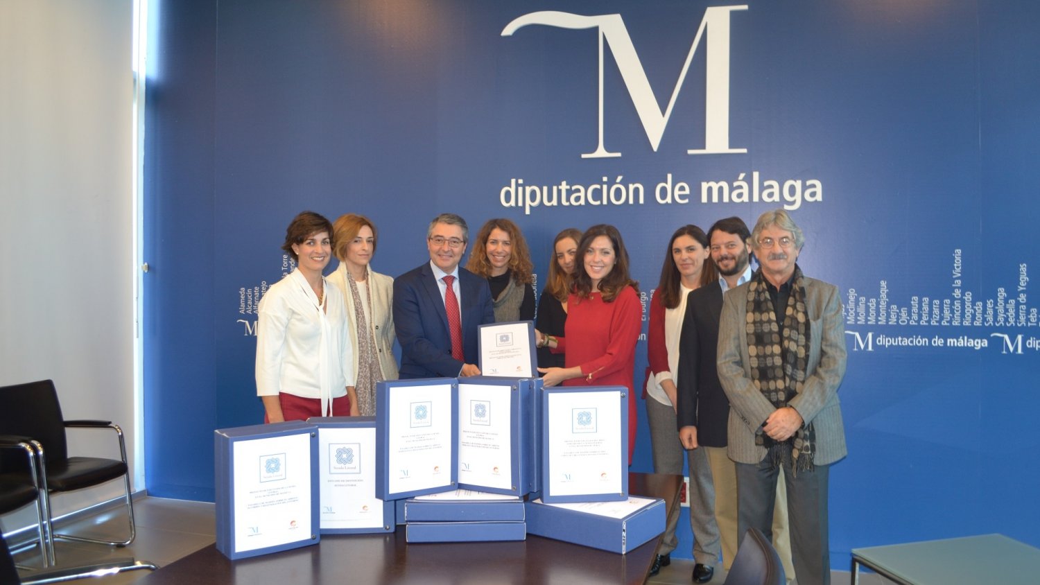 Turismo y Planificación entrega a Diputación siete proyectos nuevos de la Senda litoral