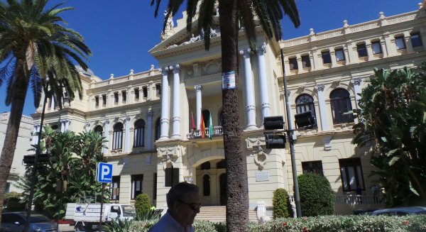 El Ayuntamiento mejorará hasta en tres días el pago a sus proveedores tras agilizar su ejecución presupuestaria