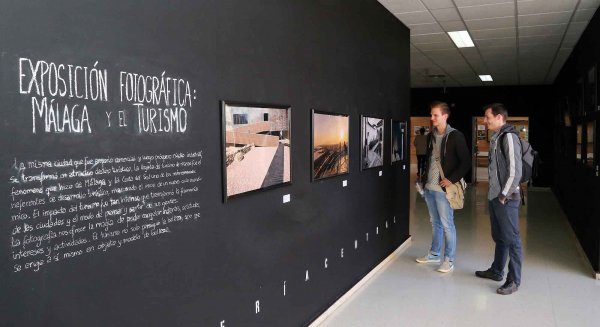 Galería Central conmemora el XX aniversario de la Facultad de Turismo