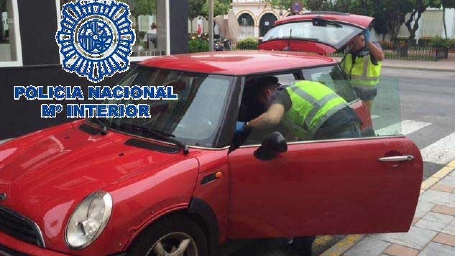 Detienen a tres personas por el robo de 1.700.000 euros en un domicilio