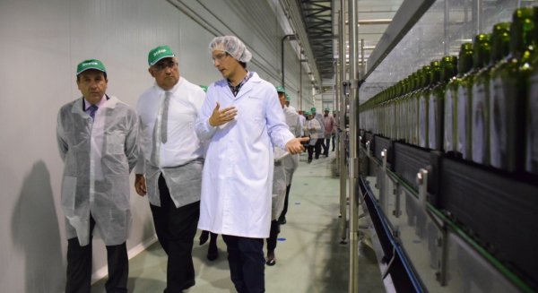 Ramírez de Arellano destaca a Dcoop como 
