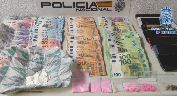 Detenidos dos hombres en el parking de una discoteca de Marbella por por tráfico de drogas