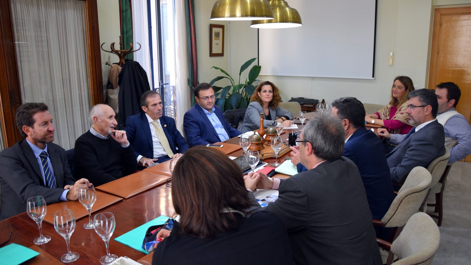 El PSOE eliminará las cláusulas suelo y suprimirá las tasas judiciales actuales para pymes