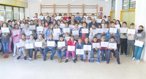 Más de 100 escolares de Torremolinos reciben el diploma del programa ‘Despierta’ contra la drogodependencia