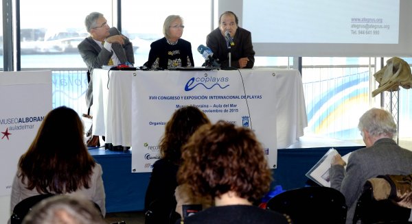 Profesionales del sector de las playas analizan las novedades de su gestión y mantenimiento