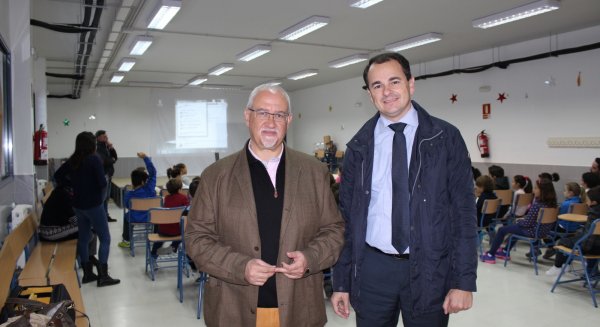 Unos 900 escolares de Estepona participan en una campaña educativa sobre el consumo responsable del agua y el medio ambiente