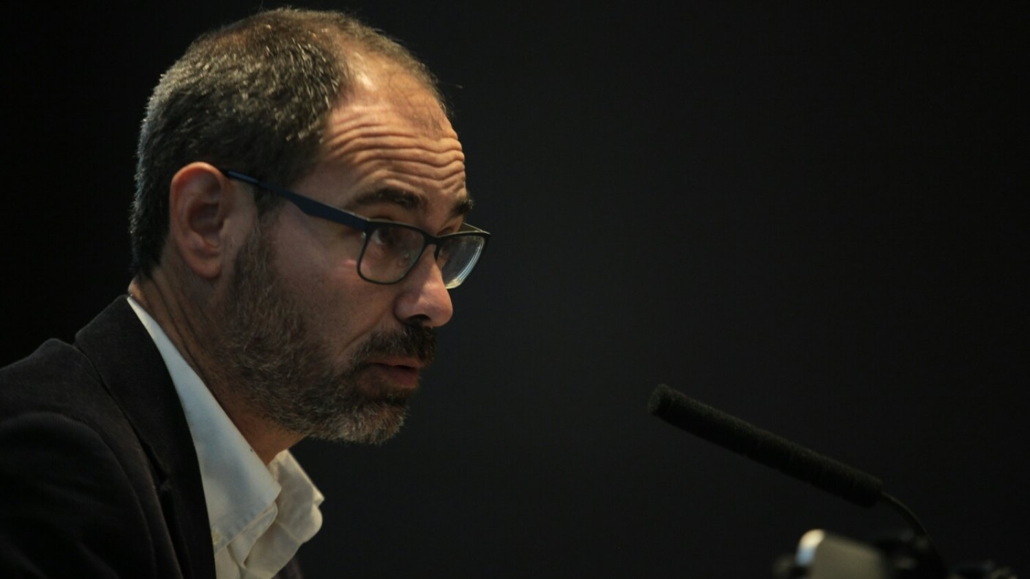 Montero defiende que Podemos trata de 