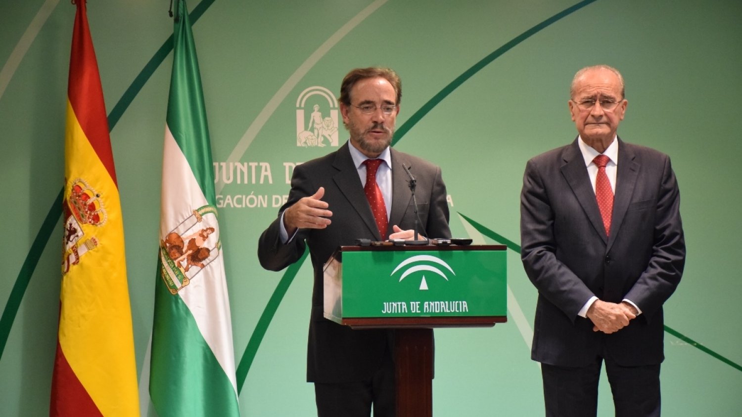Junta y Ayuntamiento tratarán de convencer a los vecinos de que el metro al Civil es 