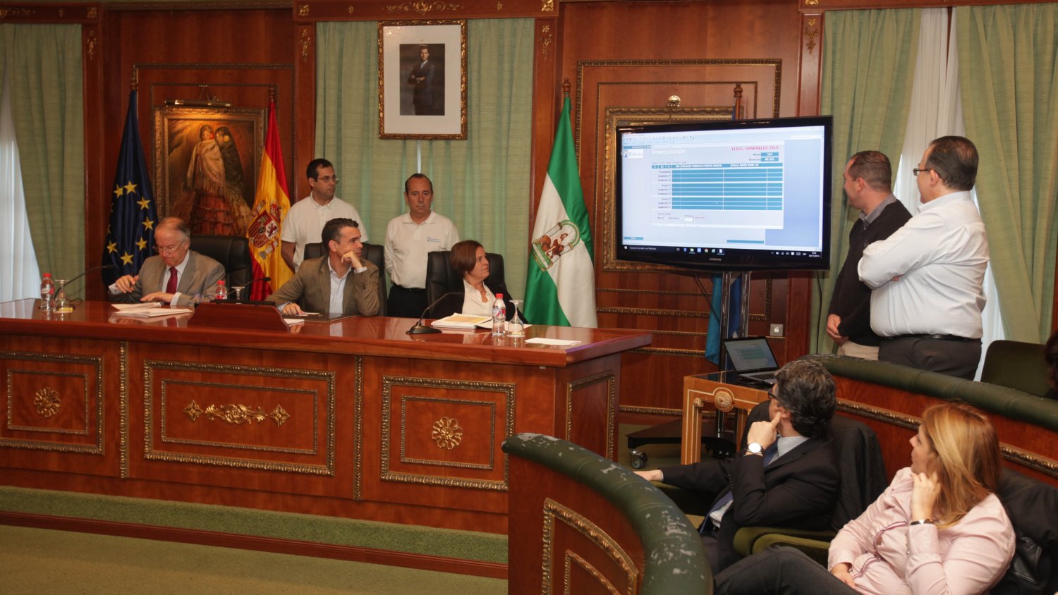 El Pleno de Marbella elige a los 1.116 miembros de las 124 mesas para las elecciones generales