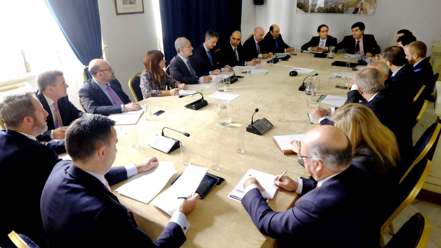 De la Torre se reúne con responsables de entidades bancarias para coordinar protocolos de actuación que eviten desahucios