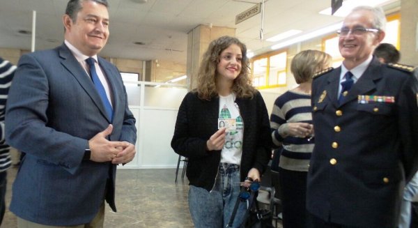 Sanz destaca que el DNI 3.0 refuerza la seguridad documental de los ciudadanos y agiliza las gestiones