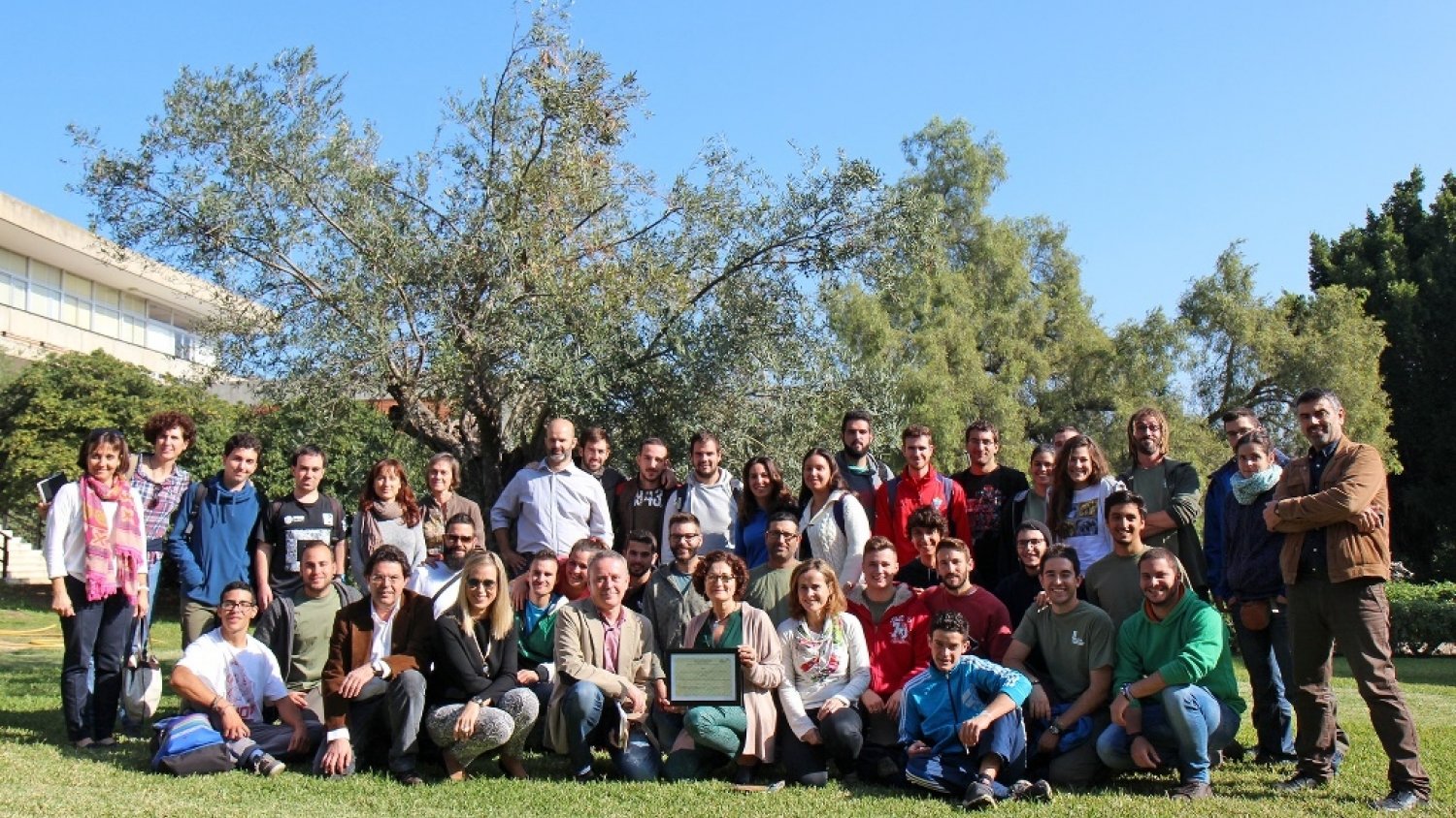 El Instituto Nº1 Universidad Laboral, gana el certamen 'Crece con tu árbol'