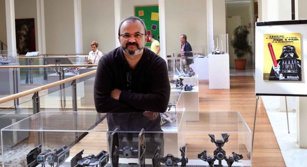 El Rectorado acoge una exposición de 36 maquetas de naves espaciales realizadas con piezas de Lego