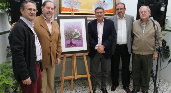 El artista Evaristo Guerra cede una de sus obras al centro de adultos María Zambrano de Vélez-Málaga