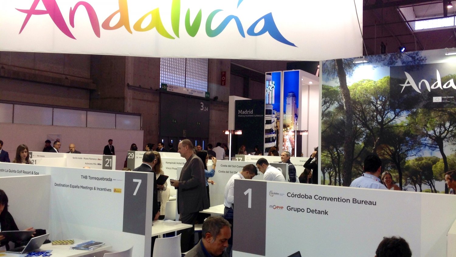 Andalucía recibió 605.000 turistas de congresos y reuniones en 2014 que generaron un gasto de 285,2 millones de euros