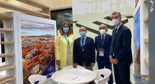 El Puerto de Málaga promociona sus servicios en a feria internacional Fruit Attraction
