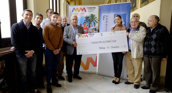 El Ayuntamiento donará un euro de cada inscripción del VI Maratón Cabberty Málaga a la Fundación Autismo Sur
