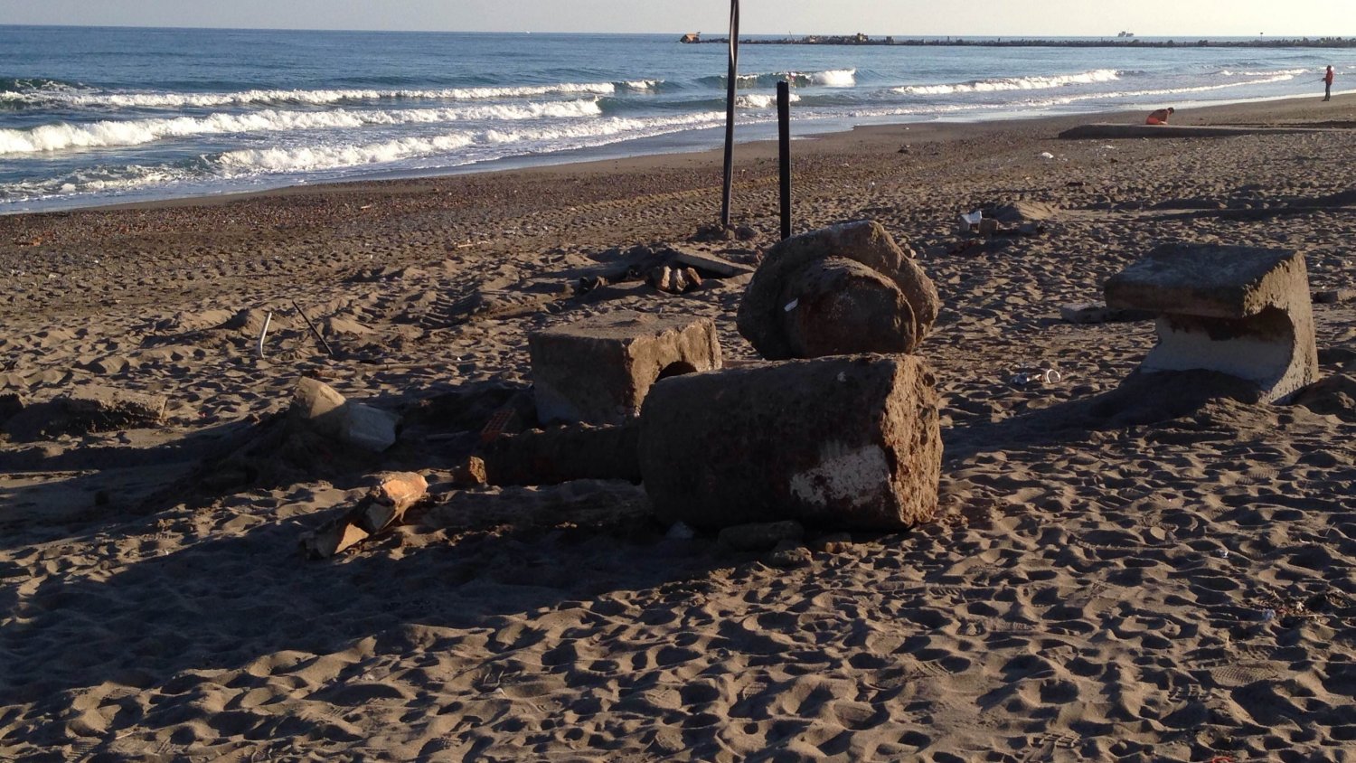El PSOE exige al Gobierno las actuaciones prometidas para la defensa de las playas malagueñas