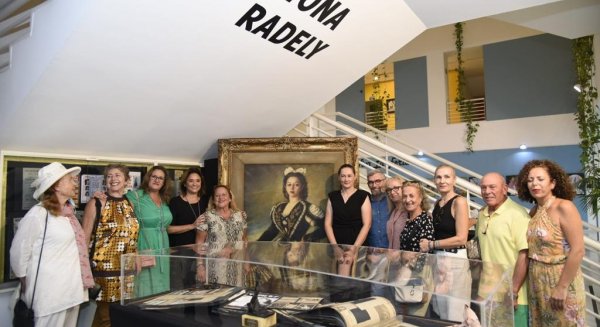 Torremolinos reconoce a la bailaora Tona Radely con una muestra en el Ayuntamiento