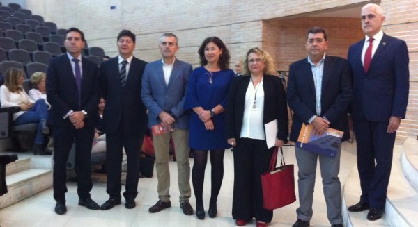 La Facultad de Turismo estrecha lazos con la empresa y tiende su mano para resolver retos de futuro