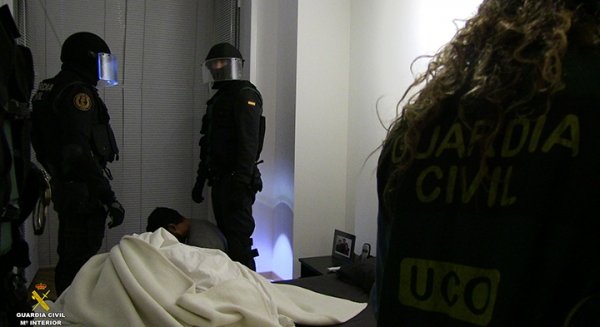 Desarticulan un grupo dedicado al robo de droga y esclarecen el asesinato de un hombre en Mijas