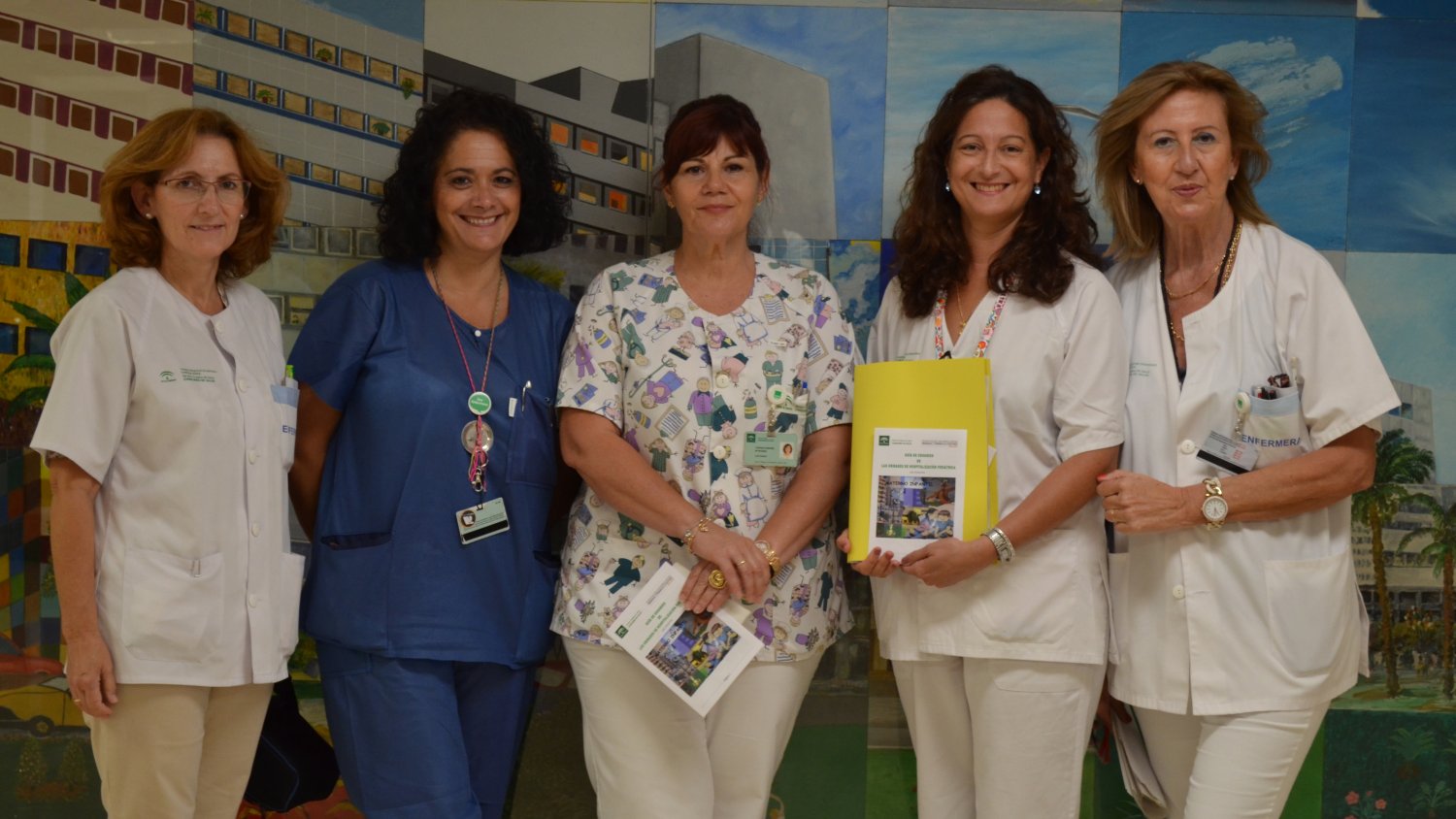 El Materno Infantil actualiza la Guía de Usuarios de las Unidades de Pediatría para mejorar la información a los padres