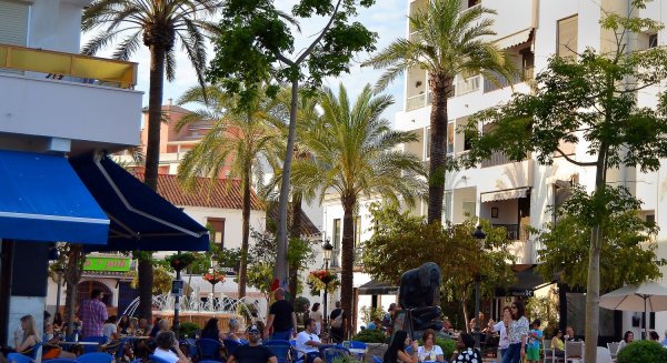El Ayuntamiento de Estepona elabora un plan estratégico para dinamizar el comercio