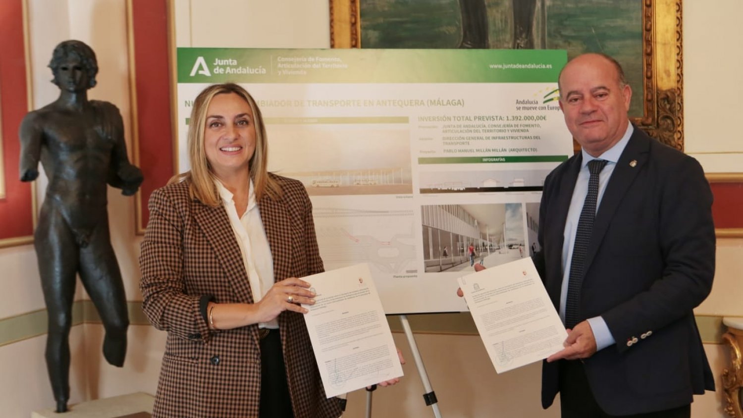 La Junta y el Ayuntamiento firman el protocolo de la nueva estación de autobuses de Antequera