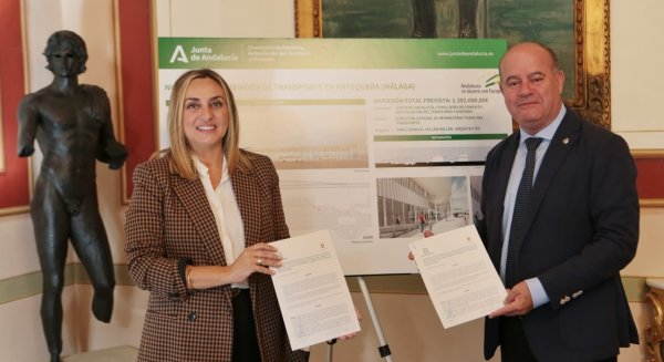 La Junta y el Ayuntamiento firman el protocolo de la nueva estación de autobuses de Antequera