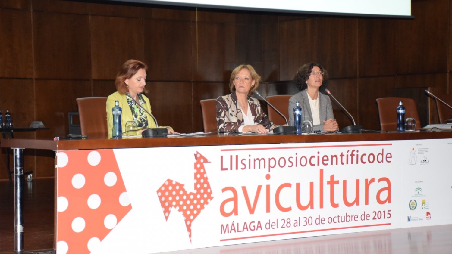 Ortiz destaca el potencial del sector avícola andaluz, que factura más de 200 millones al año
