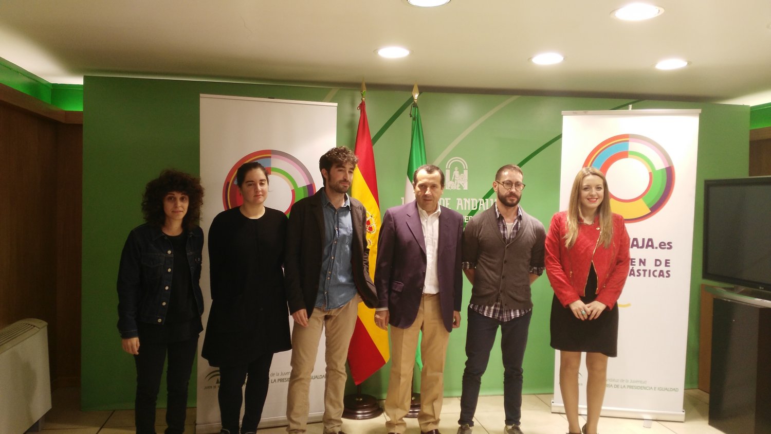 Las malagueñas Alba Moreno y Eva Grau, ganadoras del Certamen de Artes Plásticas 'Desencaja' en la provincia