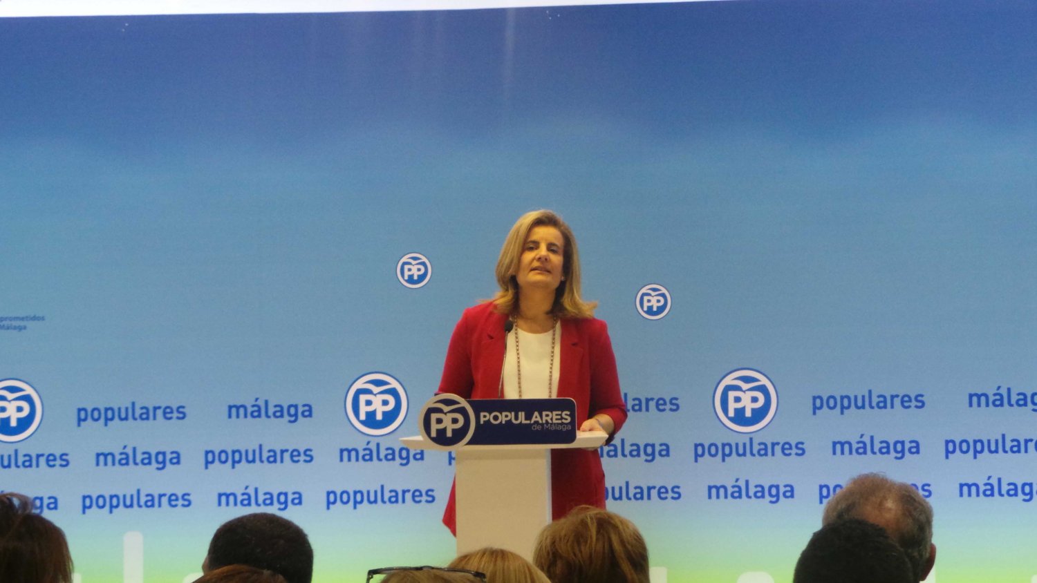 Báñez defiende la gestión del PP frente a los que tienen 