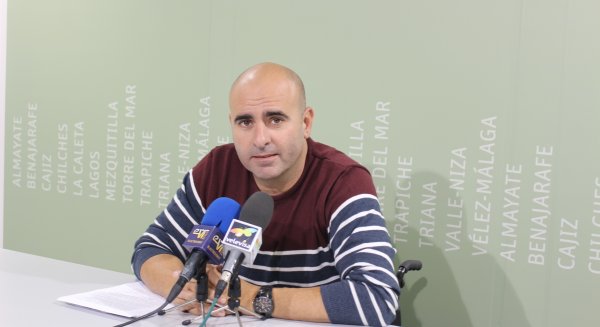 Vélez-Málaga habilitará un microbús gratuito al cementerio municipal durante este fin de semana