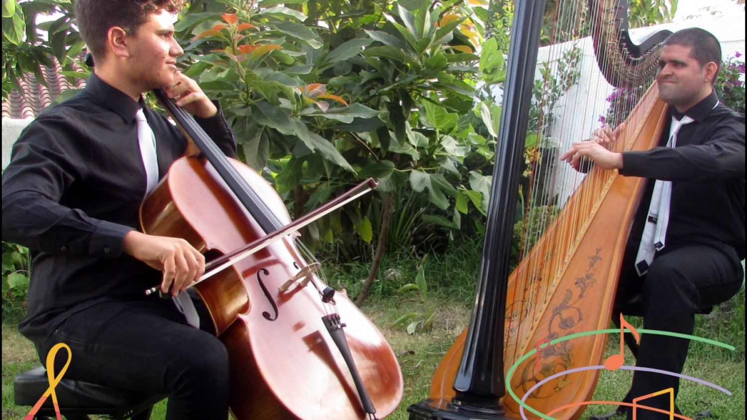 El Dúo Axarquía ofrece un concierto de arpa y violonchelo en el Centro Cultural Padre Manuel