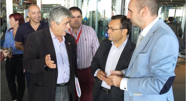 El PSOE exige a Fomento que se comprometa a abrir la segunda pista del aeropuerto de Málaga