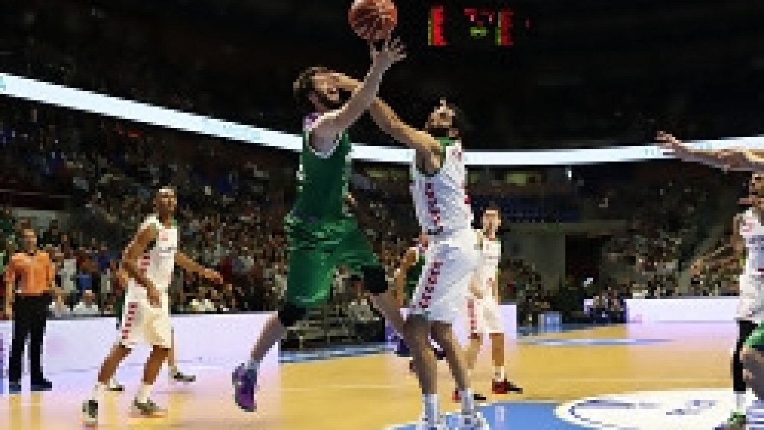 El Unicaja cae ante el Laboral Kutxa
